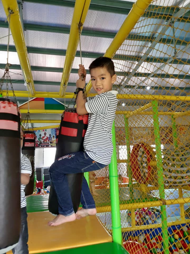 Cuộc thi Gia đình vui khoẻ - Khoe hình nhận thưởng - Gia đình vui vẻ