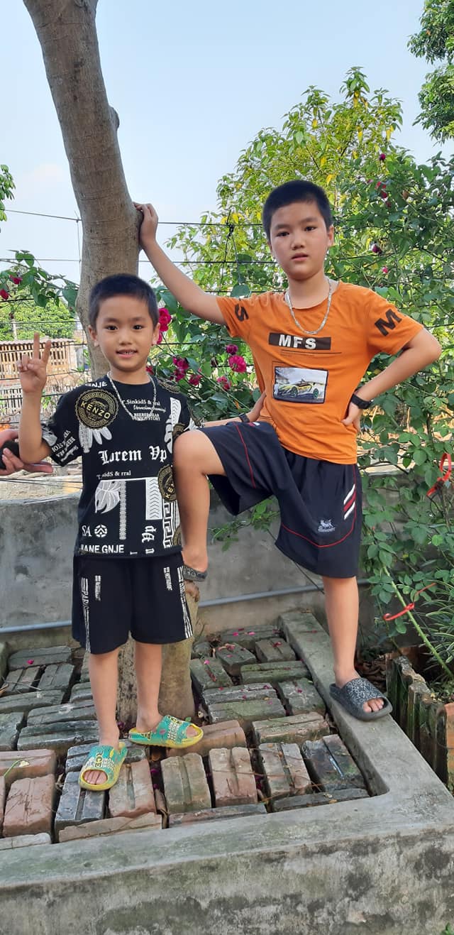 Cuộc thi Gia đình vui khoẻ - Khoe hình nhận thưởng - Gia đình vui vẻ