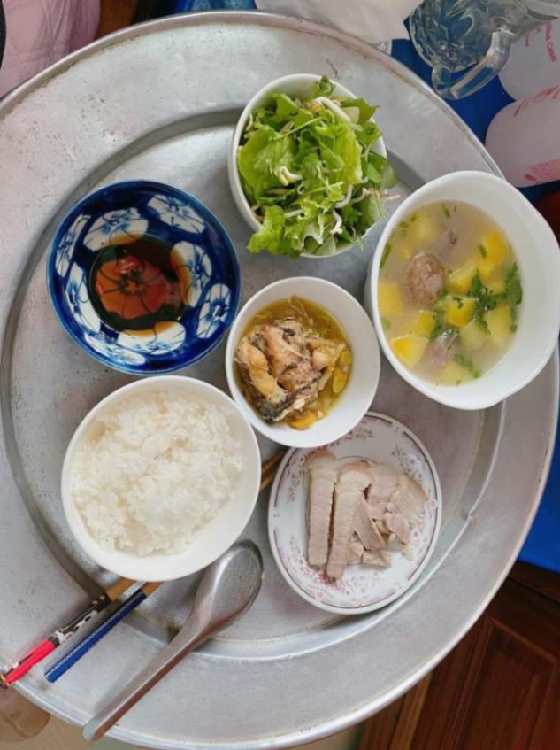 CƠM Ở CỮ 