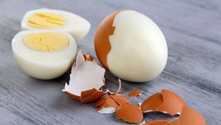 Luộc trứng cai sữa – mẹo vặt dân gian 'một phát ăn ngay'