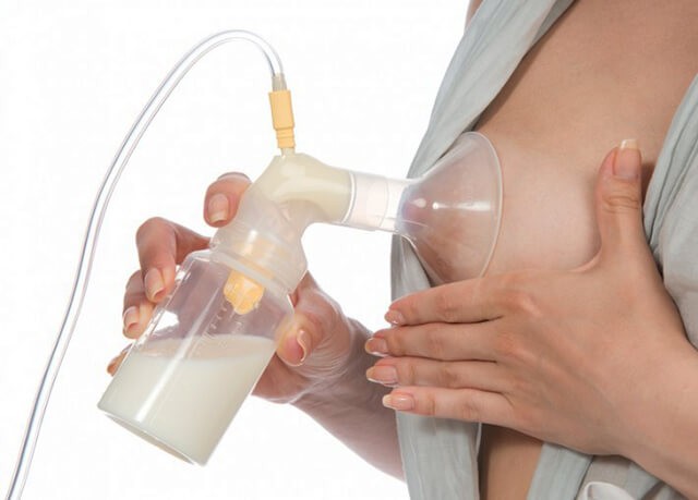 Hút sữa mẹ bằng máy đúng cách mẹ đã biết cách chưa?