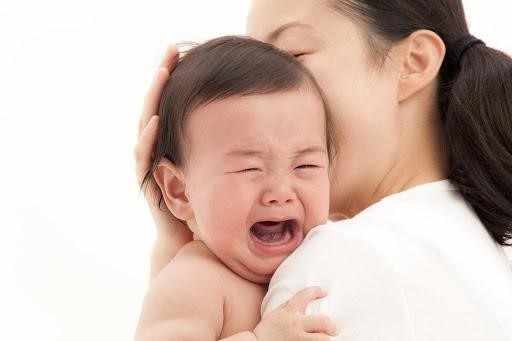 Bé ho nhiều về đêm phải làm sao?