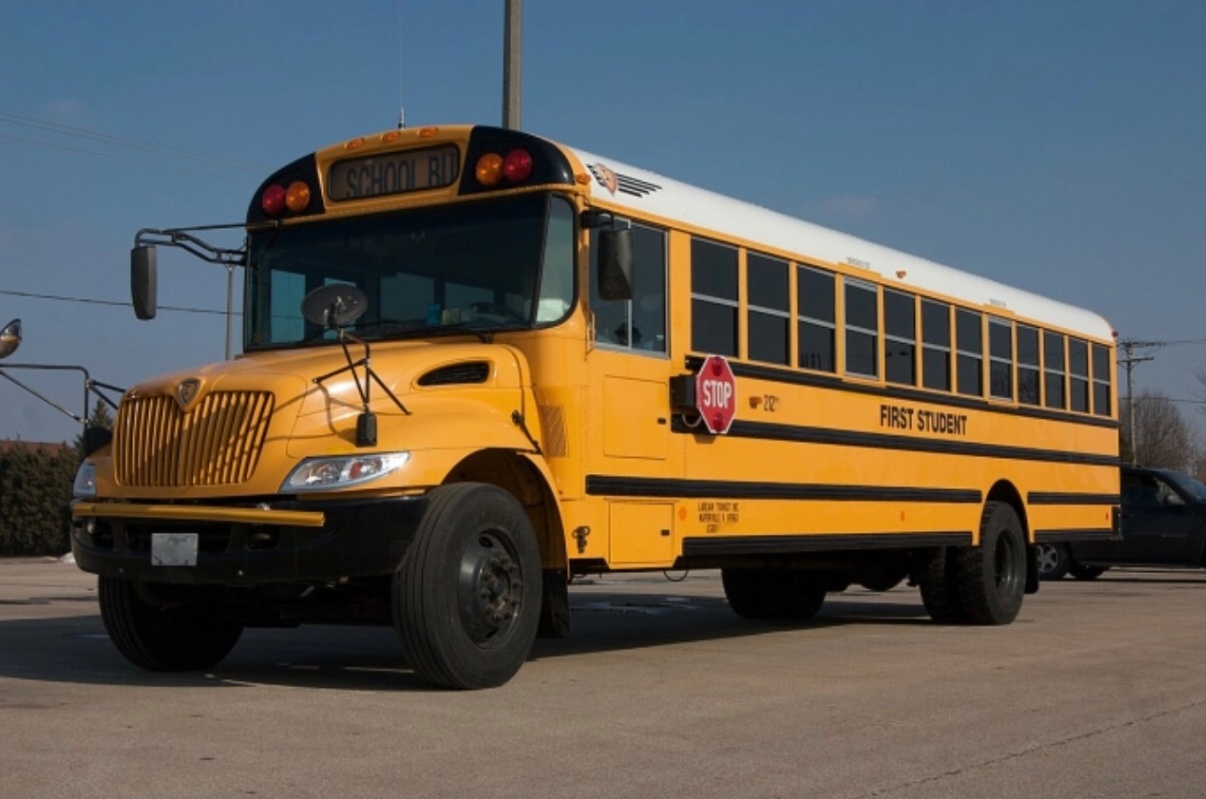 Cận cảnh bên trong chiếc xe bus chở học sinh của Mỹ? Các kỹ năng thoát hiểm khi con đi xe đưa rước của trường!