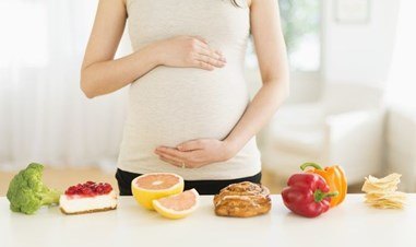 Mẹ bầu nên ăn gì để vào con không vào mẹ?