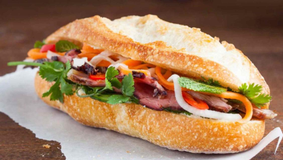 Bà bầu ăn bánh mì thịt được không?  