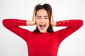 Tại sao con gái đến tháng thường stress và cáu giận? 