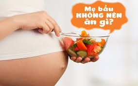 Phụ nữ mang thai không nên ăn gì? 14 thực phẩm cần kiêng khi mang thai