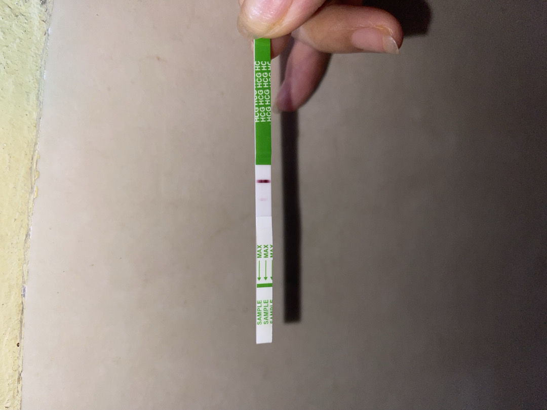 2 vạch nhưng 1 vạch mờ