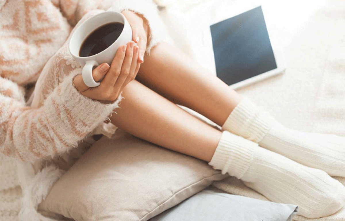 Tại sao phụ nữ thường bị lạnh chân vào mùa đông và cách phòng tránh